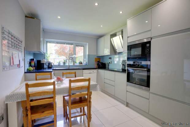 Additional Property Image 3 bedroom End of Terrace for sale in Reading 3