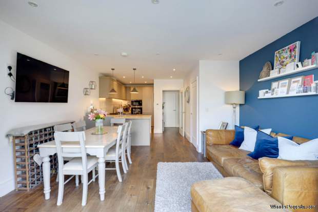 Additional Property Image 4 bedroom Town House for sale in Reading 4