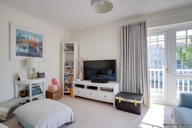 Additional Property Image 4 bedroom Town House for sale in Reading 19