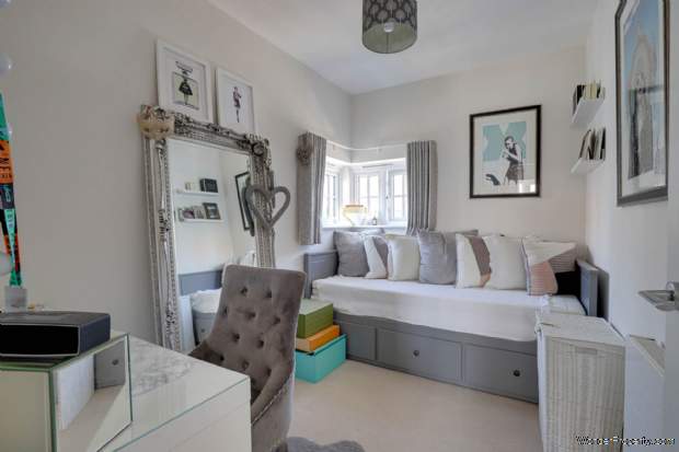Additional Property Image 4 bedroom Town House for sale in Reading 13