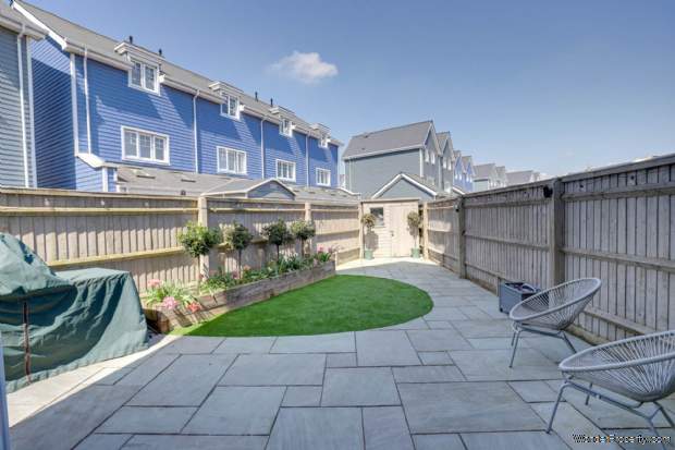 Additional Property Image 4 bedroom Town House for sale in Reading 8