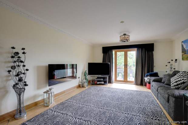 Additional Property Image 6 bedroom Detached for sale in Reading 2