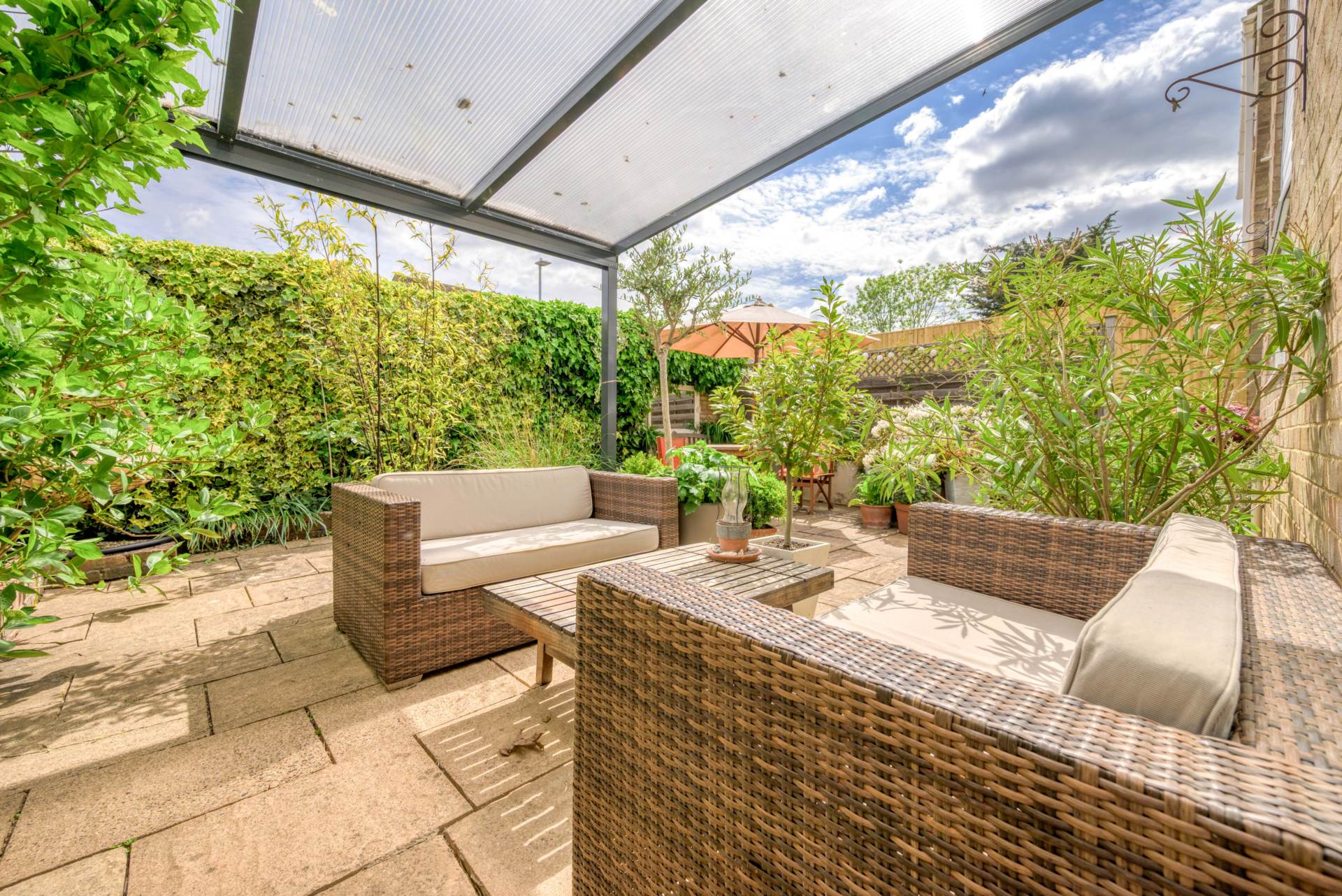 Additional Property Image 3 bedroom Detached for sale in Reading 2