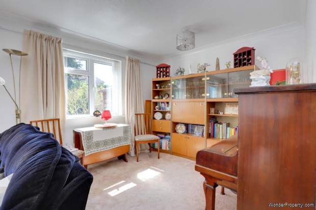 Additional Property Image 3 bedroom Semi Detached for sale in Reading 4