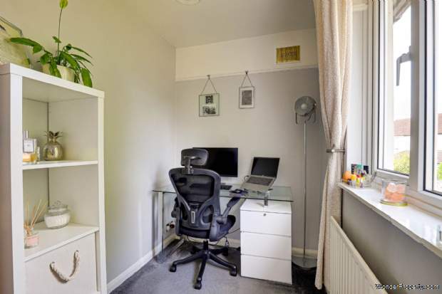Additional Property Image 3 bedroom Semi Detached for sale in Reading 8