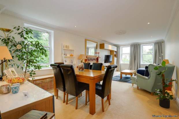 Additional Property Image 2 bedroom Apartment for sale in Reading 3