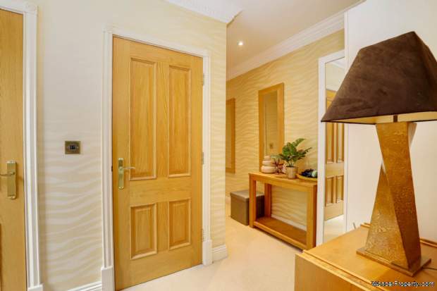 Additional Property Image 2 bedroom Apartment for sale in Reading 12