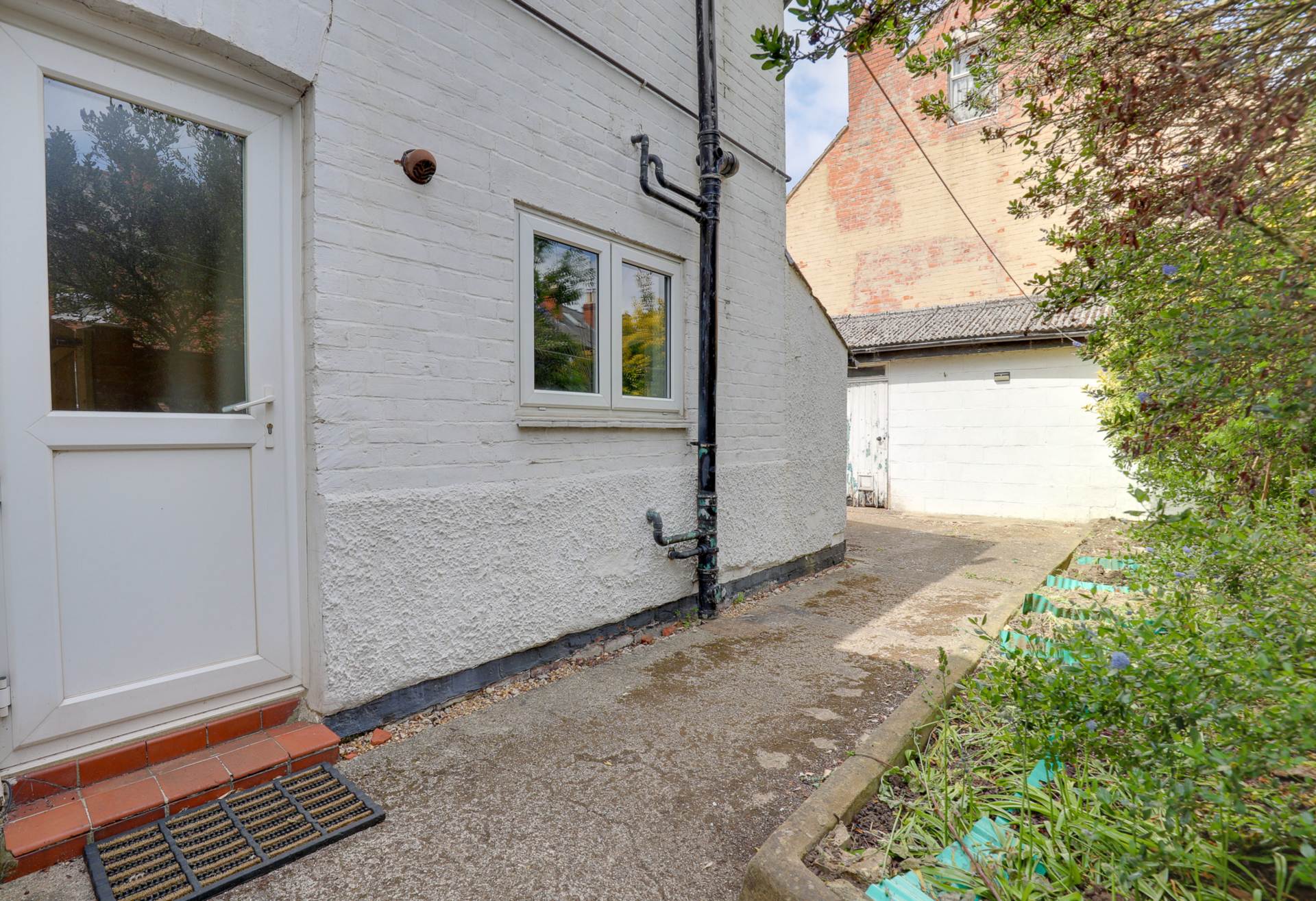 Additional Property Image 2 bedroom End of Terrace for sale in Reading 6