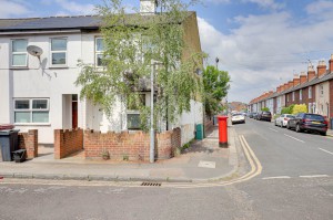 2 bedroom End of Terrace for sale in Reading