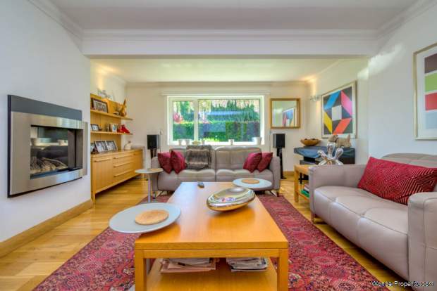 Additional Property Image 3 bedroom Detached Bungalow for sale in Reading 2