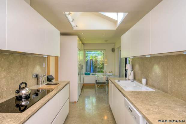 Additional Property Image 3 bedroom Detached Bungalow for sale in Reading 3