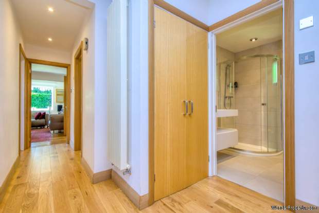 Additional Property Image 3 bedroom Detached Bungalow for sale in Reading 6