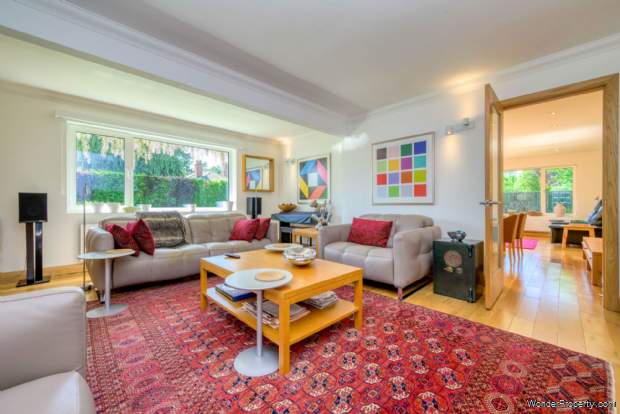 Additional Property Image 3 bedroom Detached Bungalow for sale in Reading 7