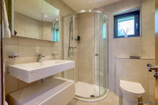 Additional Property Image 3 bedroom Detached Bungalow for sale in Reading 14