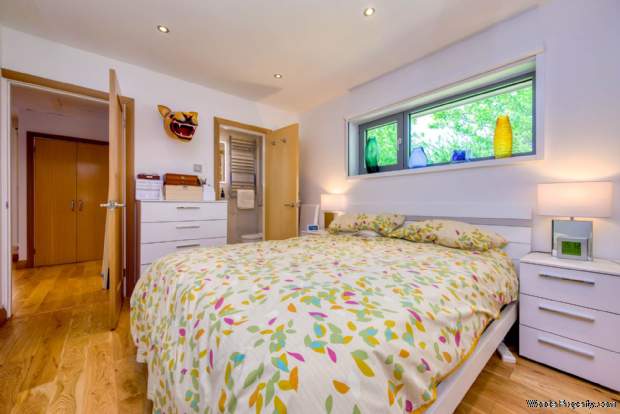 Additional Property Image 3 bedroom Detached Bungalow for sale in Reading 19