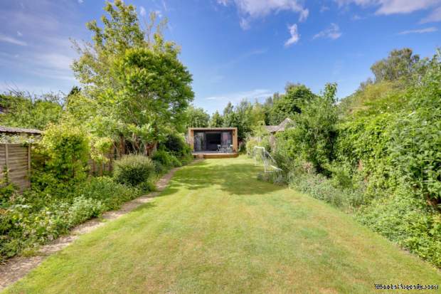 Additional Property Image 4 bedroom Detached for sale in Reading 2