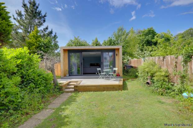 Additional Property Image 4 bedroom Detached for sale in Reading 11