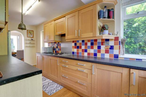 Additional Property Image 4 bedroom Semi Detached for sale in Reading 4