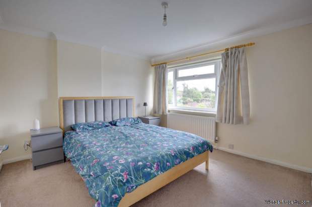 Additional Property Image 4 bedroom Semi Detached for sale in Reading 8