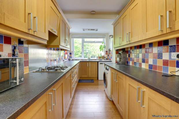 Additional Property Image 4 bedroom Semi Detached for sale in Reading 11