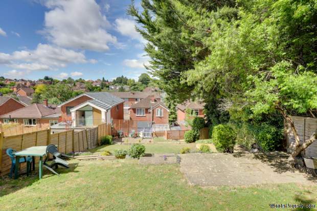 Additional Property Image 3 bedroom Detached for sale in Reading 2