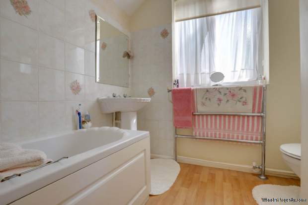 Additional Property Image 3 bedroom Detached for sale in Reading 17