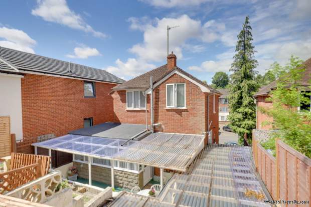 Additional Property Image 3 bedroom Detached for sale in Reading 18