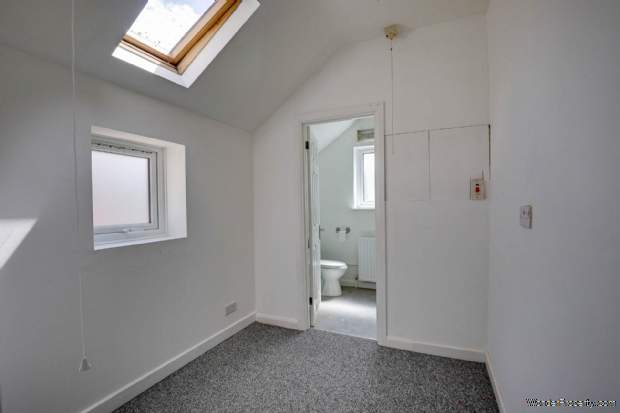 Additional Property Image 2 bedroom Terraced for sale in Reading 11
