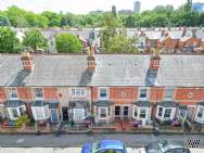 2 bedroom Terraced for sale in Reading