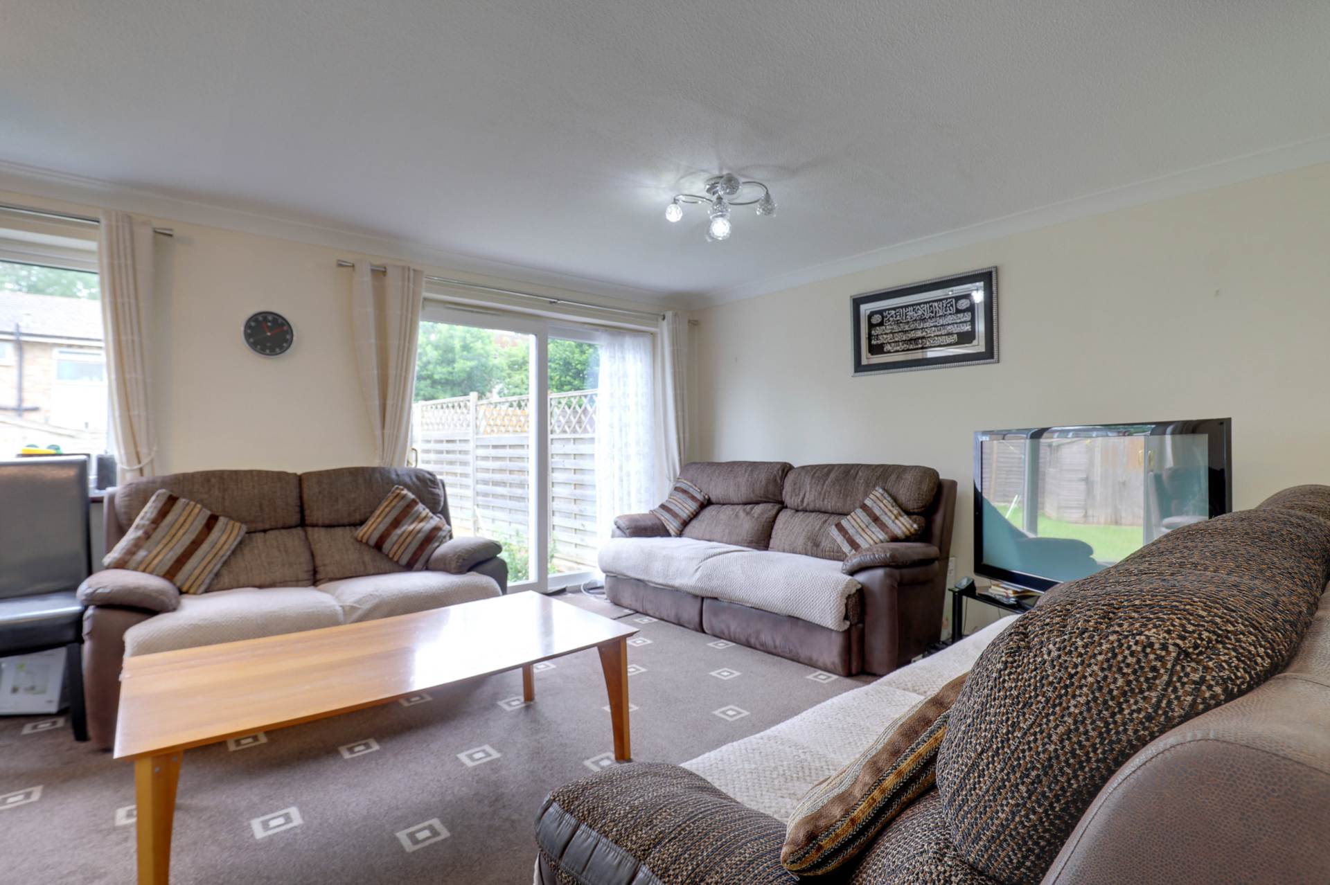 Additional Property Image 3 bedroom Semi Detached for sale in Reading 3