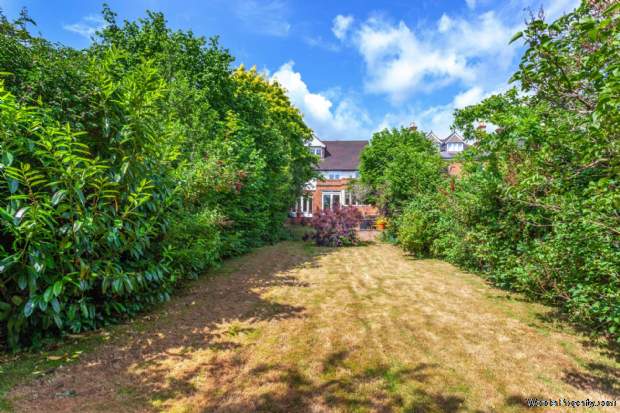 Additional Property Image 5 bedroom Semi Detached for sale in Reading 9