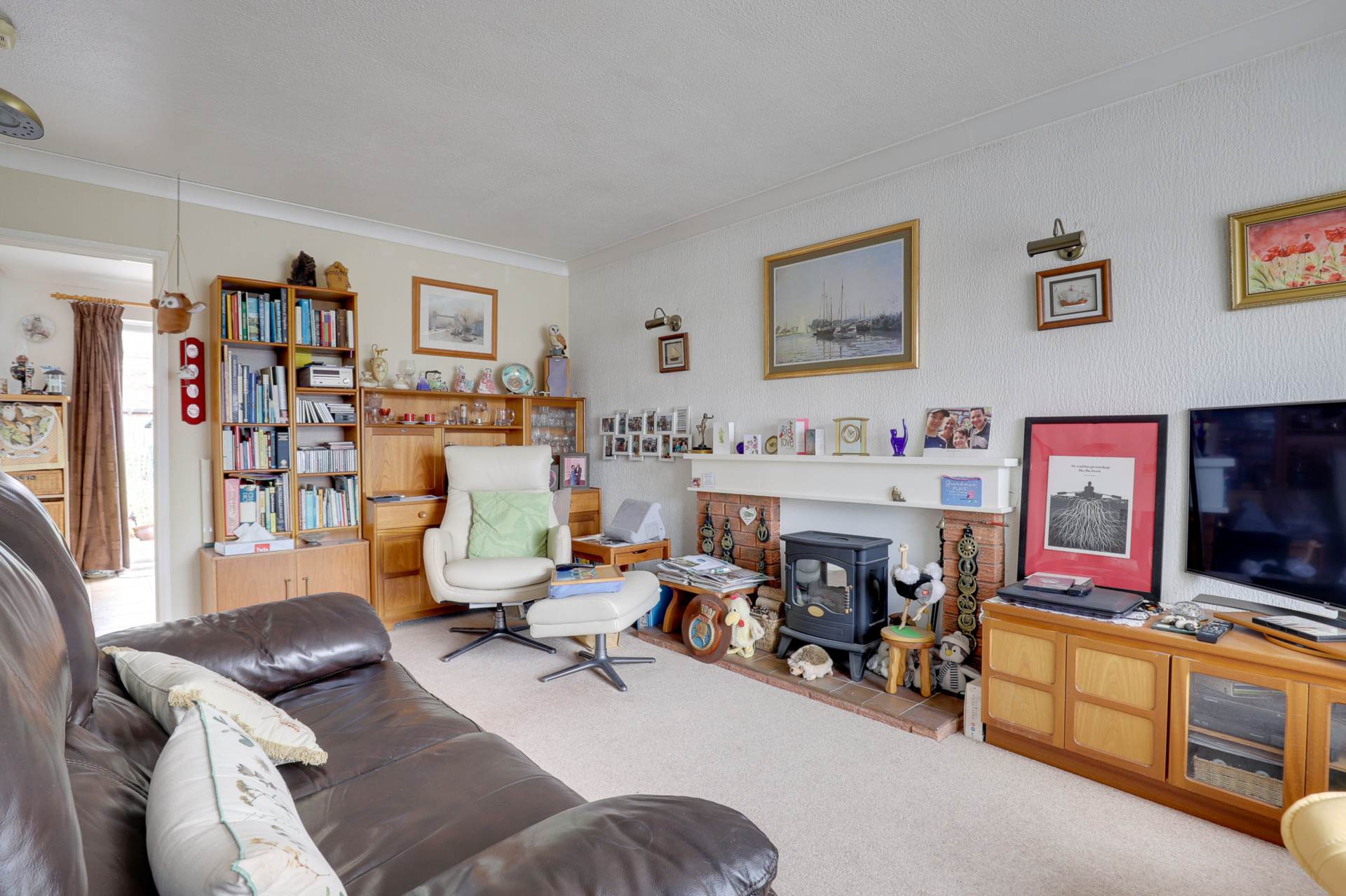 Additional Property Image 3 bedroom Detached for sale in Reading 10
