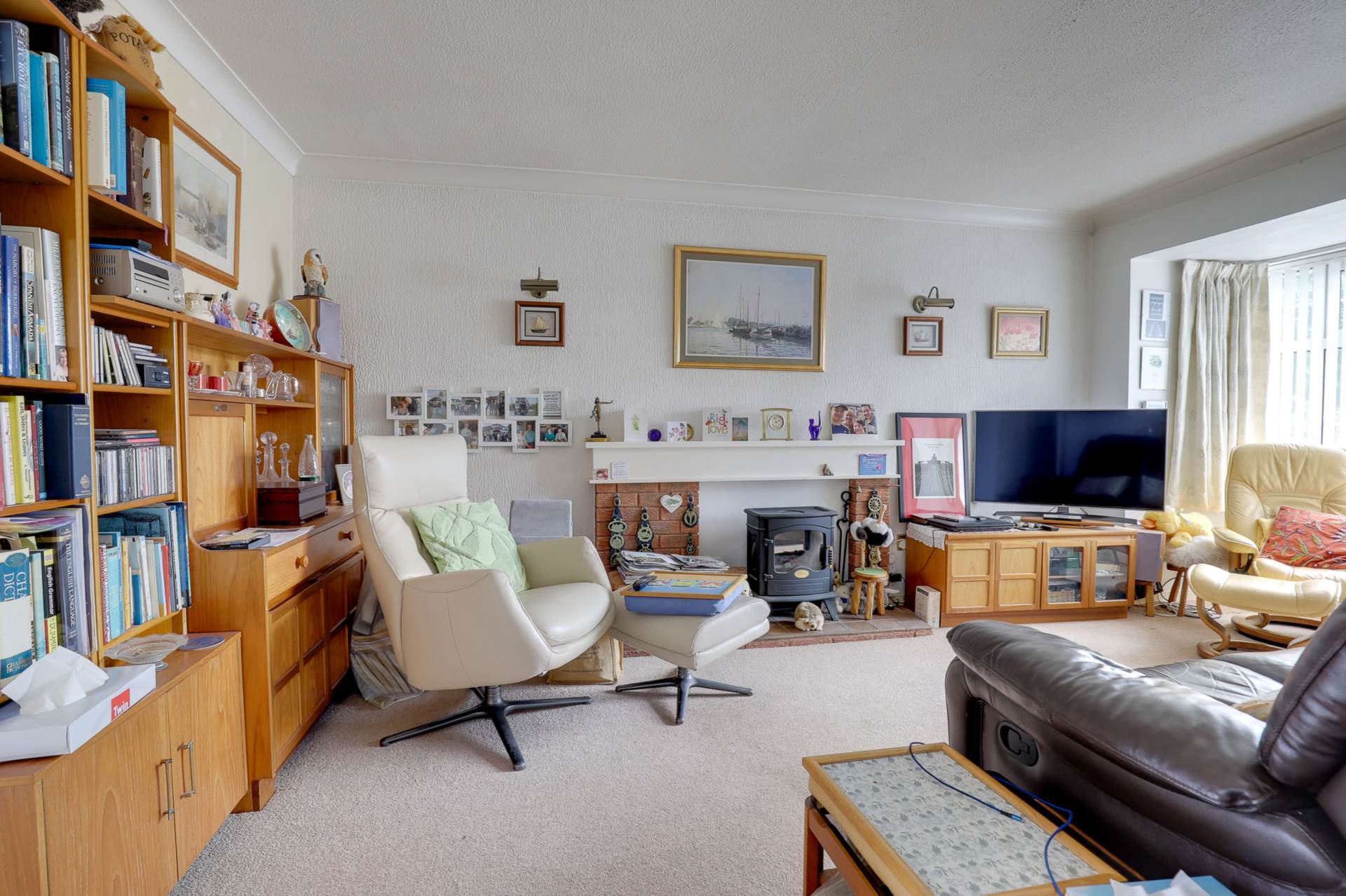 Additional Property Image 3 bedroom Detached for sale in Reading 11