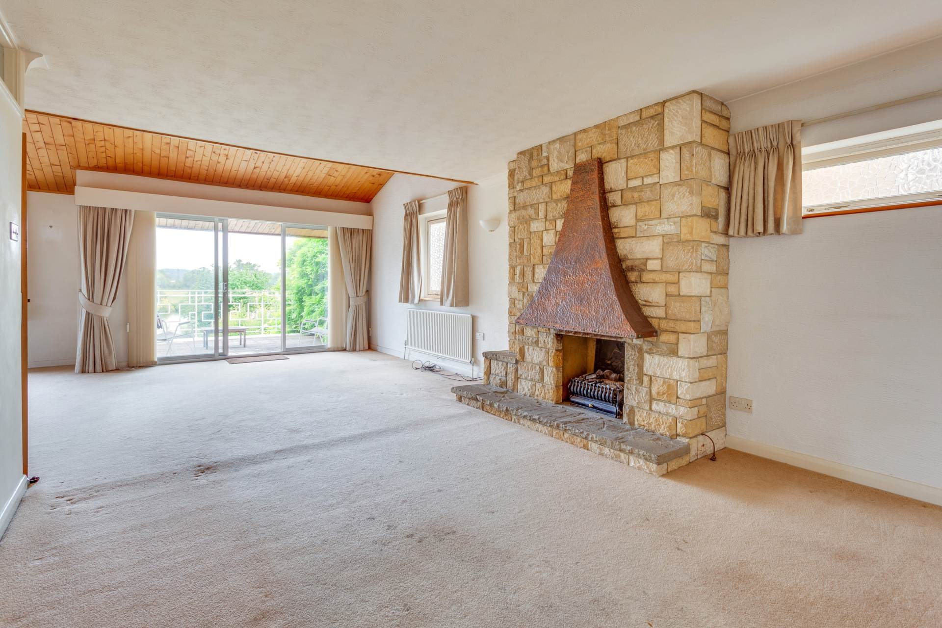 Additional Property Image 5 bedroom Detached for sale in Reading 4