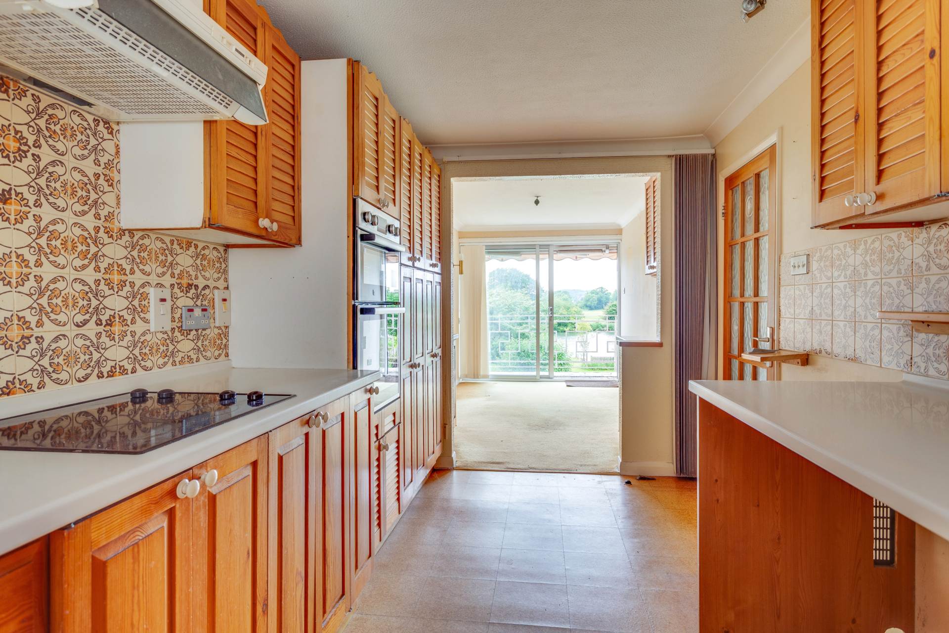 Additional Property Image 5 bedroom Detached for sale in Reading 6