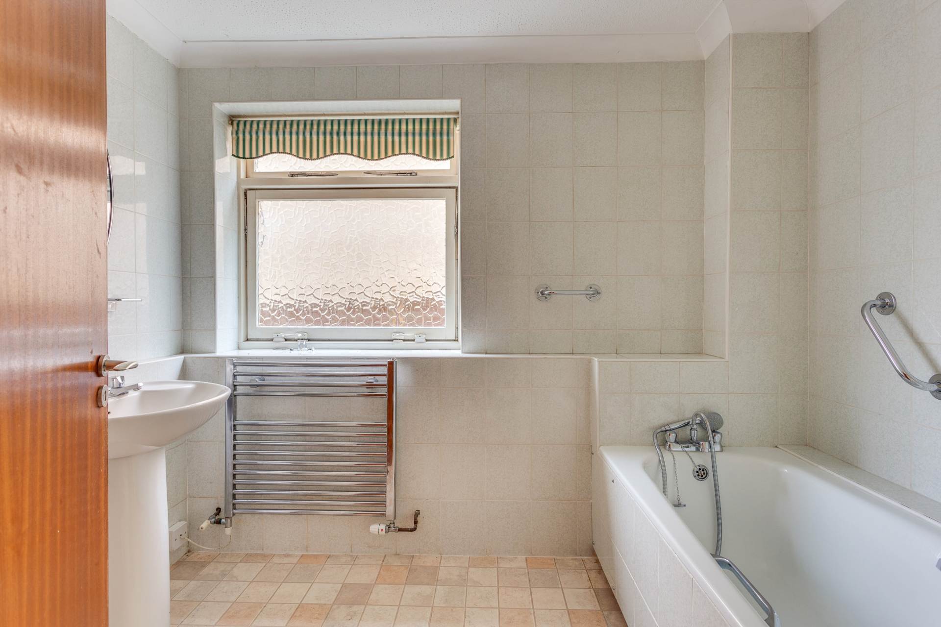 Additional Property Image 5 bedroom Detached for sale in Reading 23