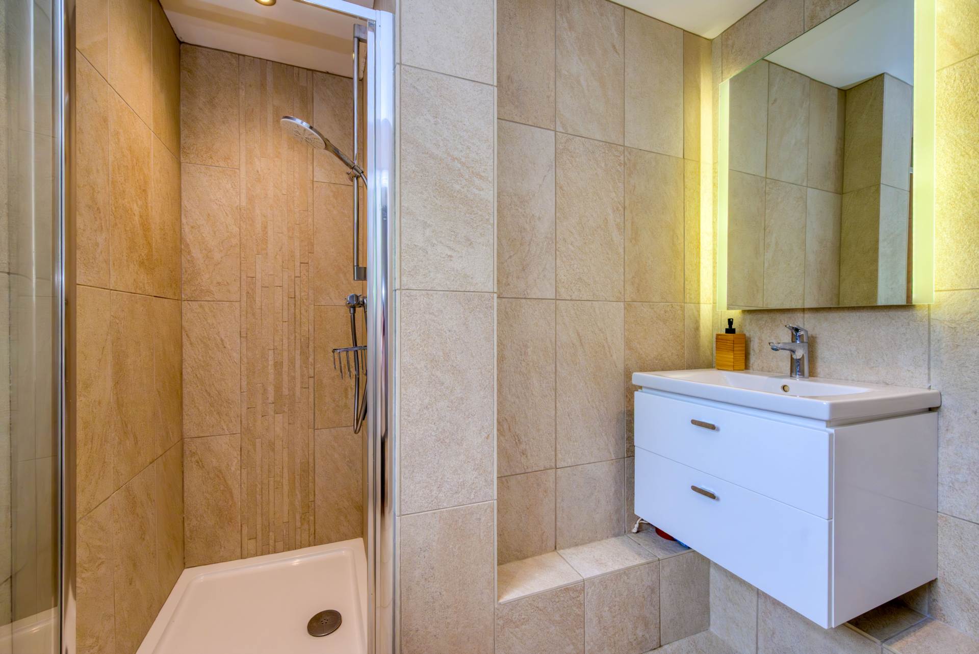Additional Property Image 4 bedroom Detached for sale in Reading 29