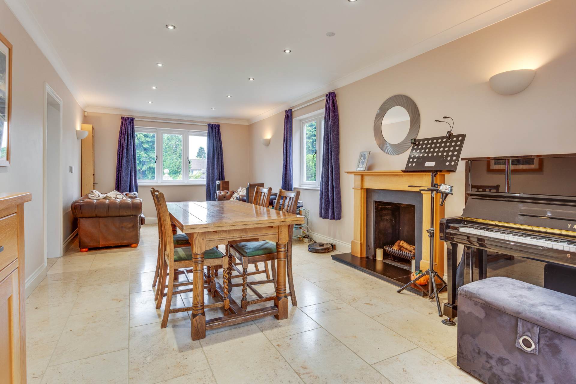 Additional Property Image 5 bedroom Detached for sale in Reading 3