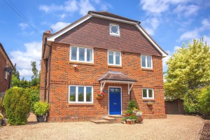 5 bedroom Detached for sale in Reading