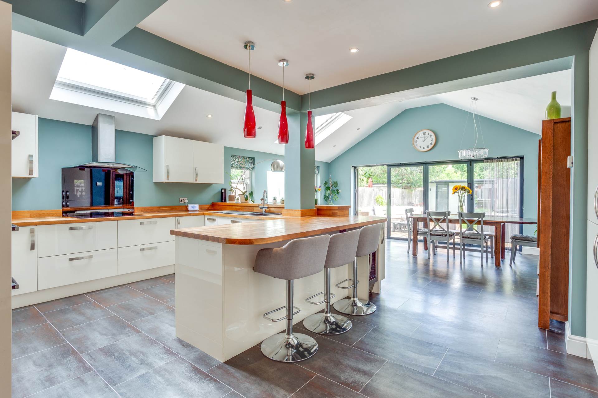 Additional Property Image 5 bedroom Semi Detached for sale in Reading 2