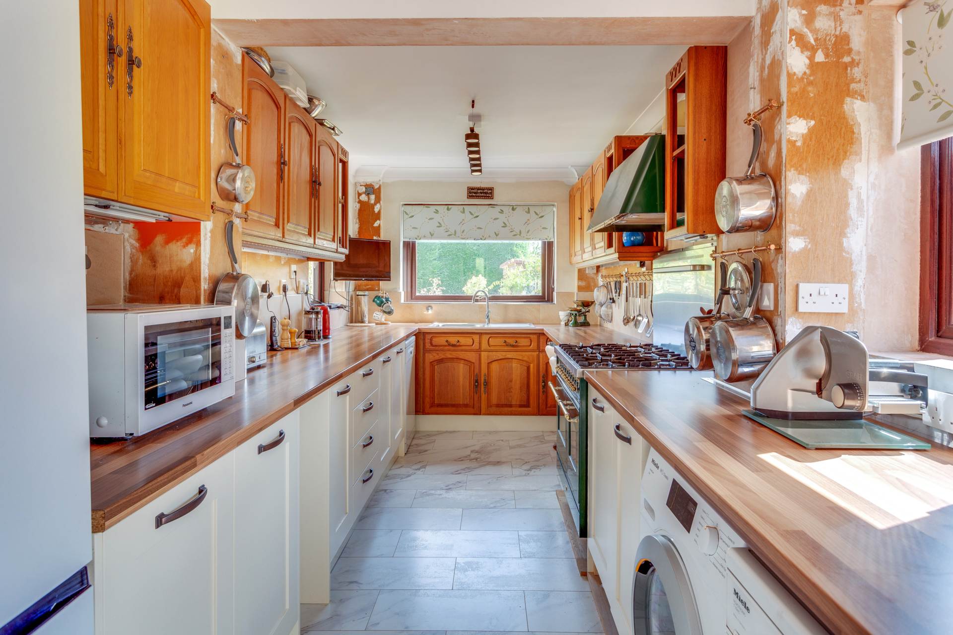 Additional Property Image 4 bedroom Detached for sale in Reading 11