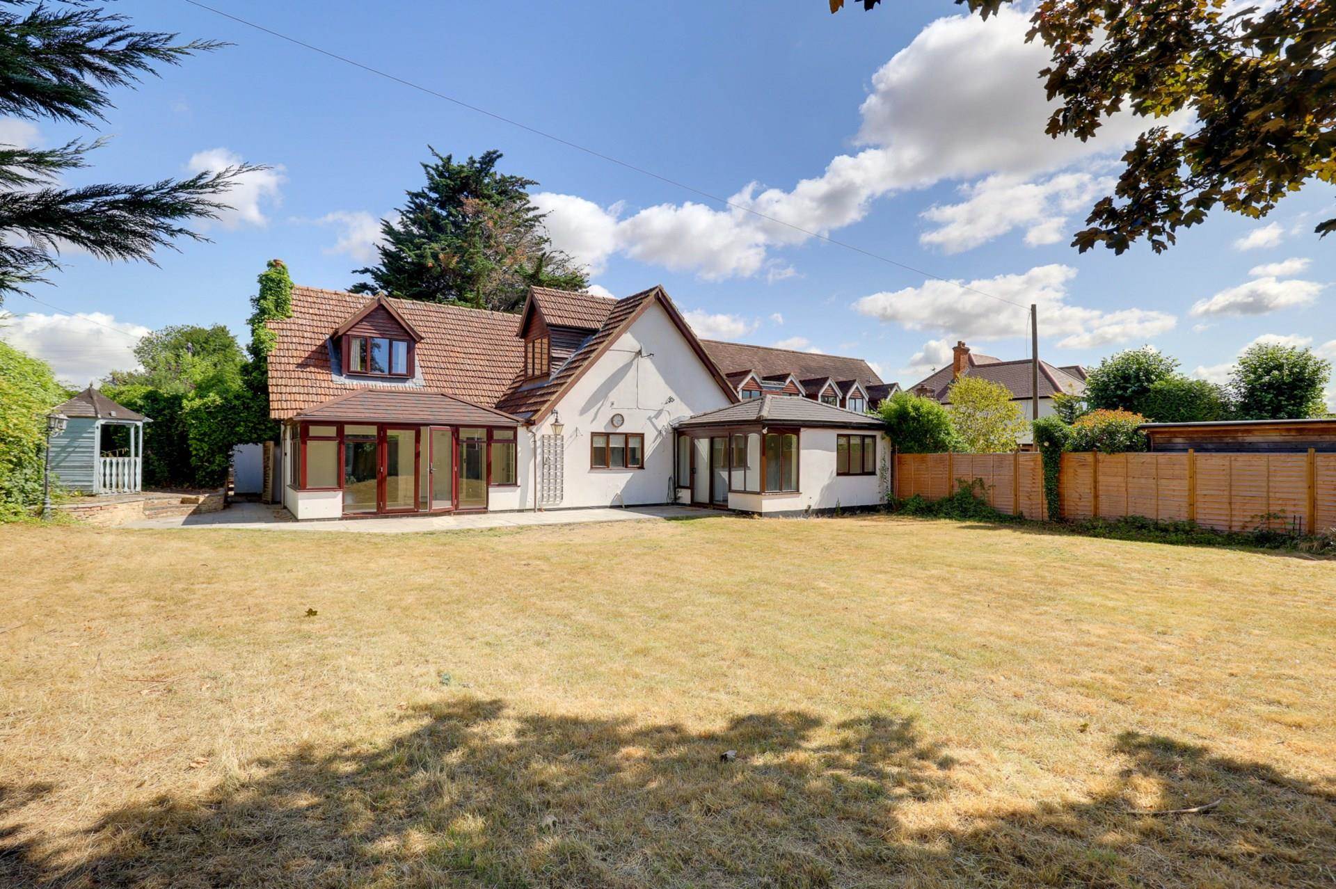 Additional Property Image 5 bedroom Detached for sale in Reading 2