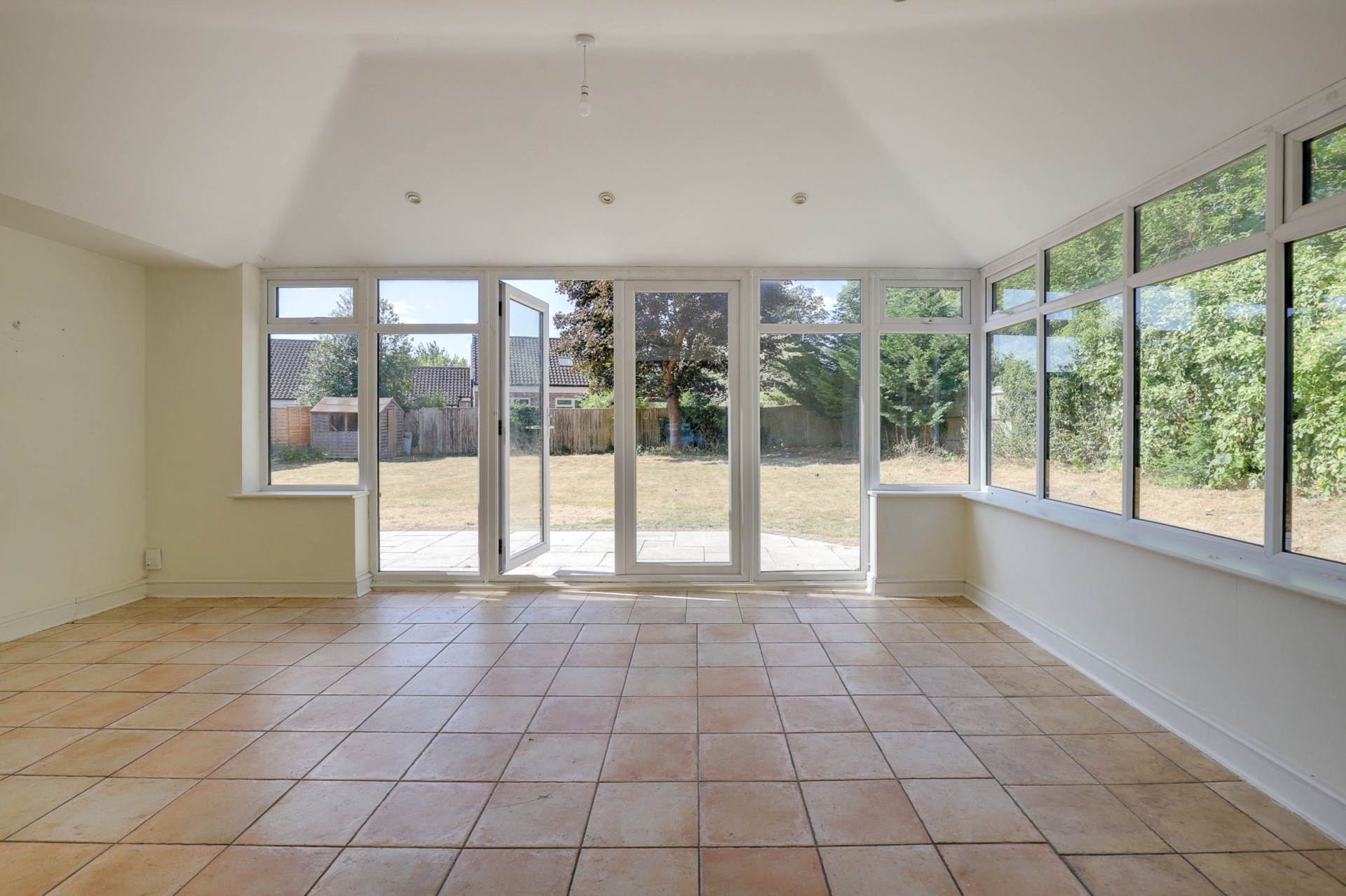 Additional Property Image 5 bedroom Detached for sale in Reading 4