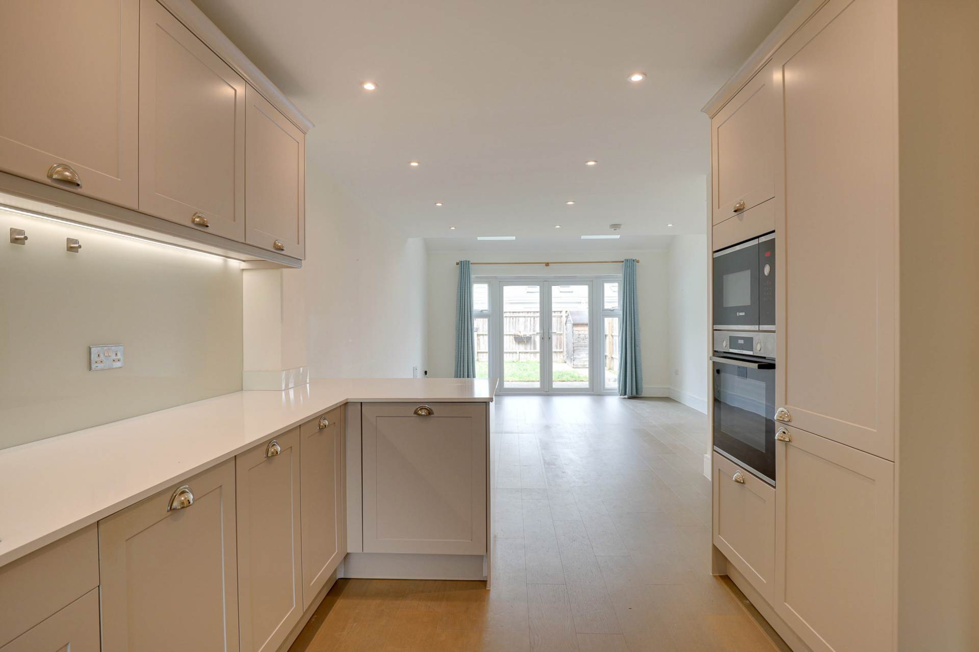 Additional Property Image 4 bedroom Semi Detached for sale in Reading 5