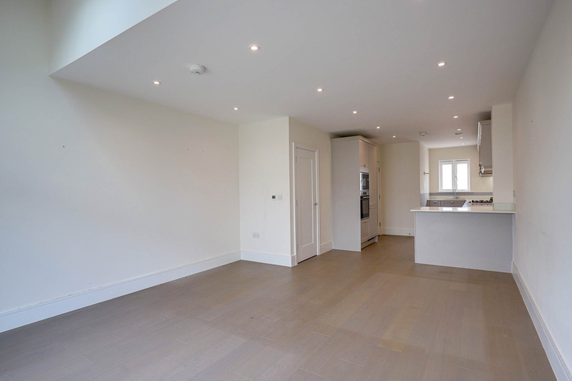 Additional Property Image 4 bedroom Semi Detached for sale in Reading 6