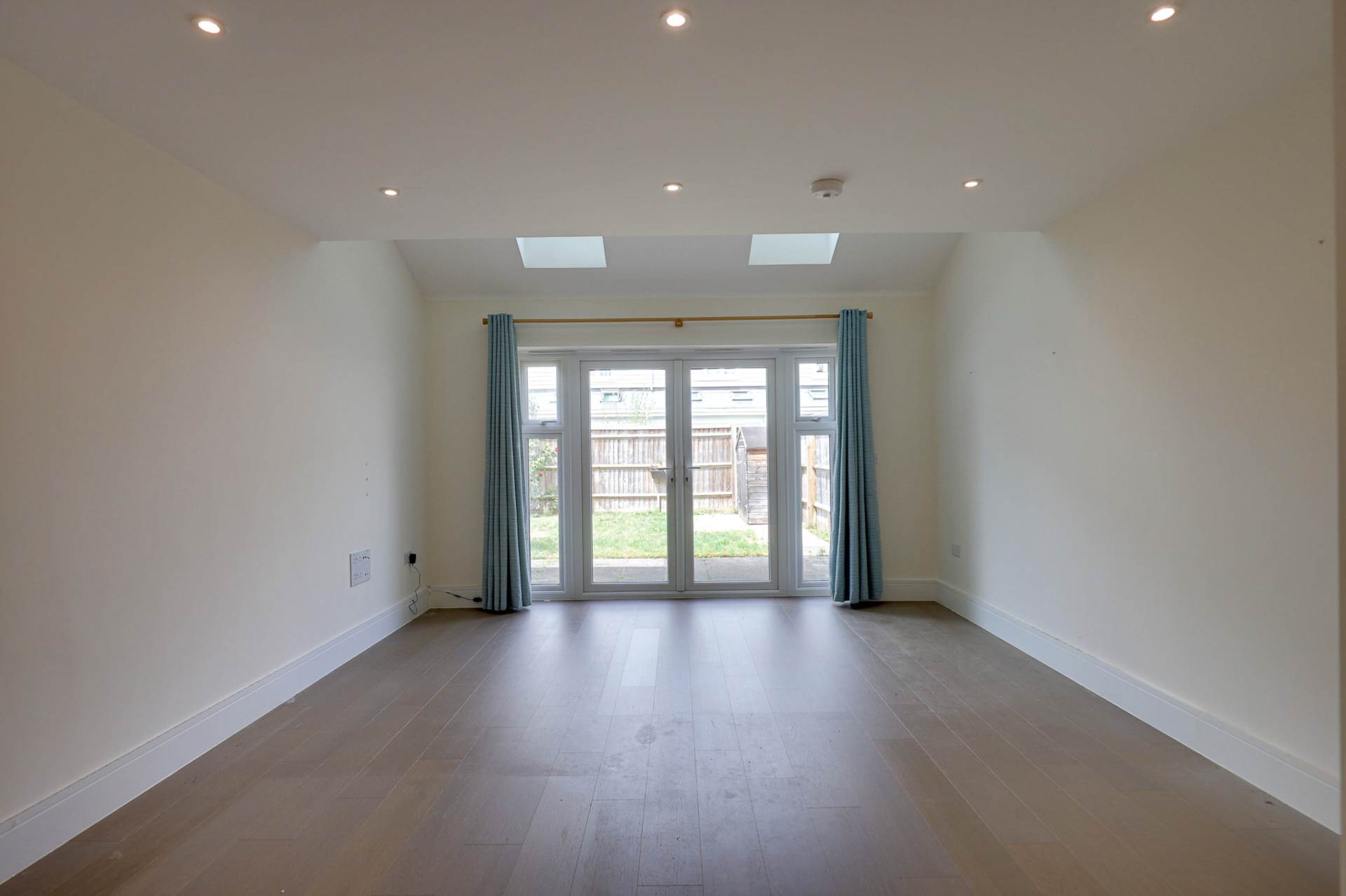 Additional Property Image 4 bedroom Semi Detached for sale in Reading 7