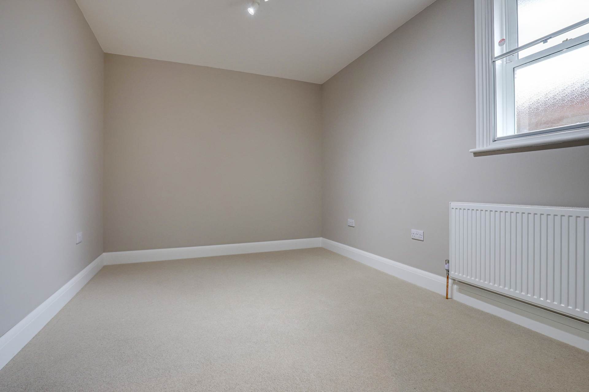 Additional Property Image 2 bedroom Apartment for sale in Reading 14