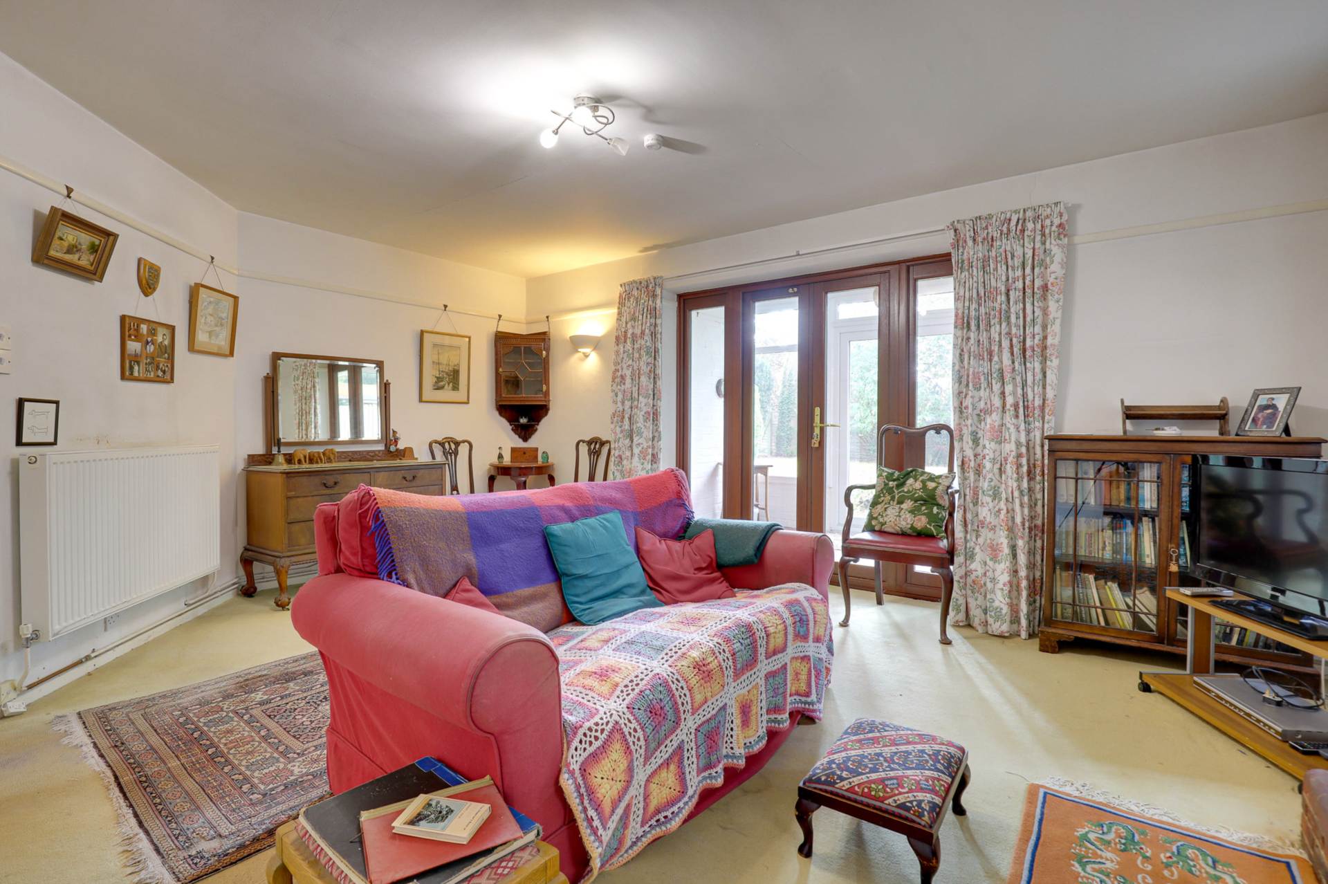 Additional Property Image 3 bedroom Detached Bungalow for sale in Reading 4
