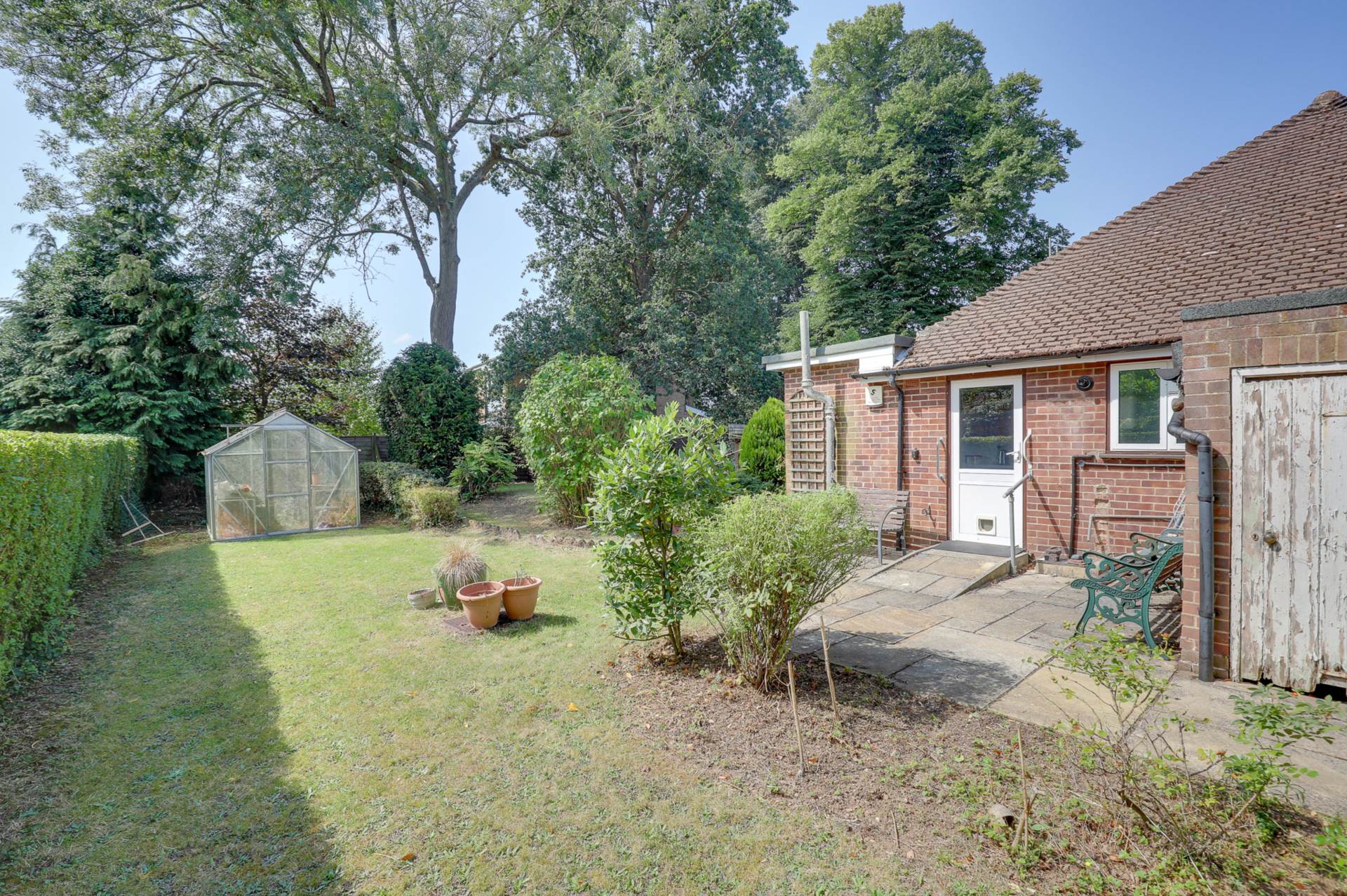 Additional Property Image 3 bedroom Detached Bungalow for sale in Reading 5