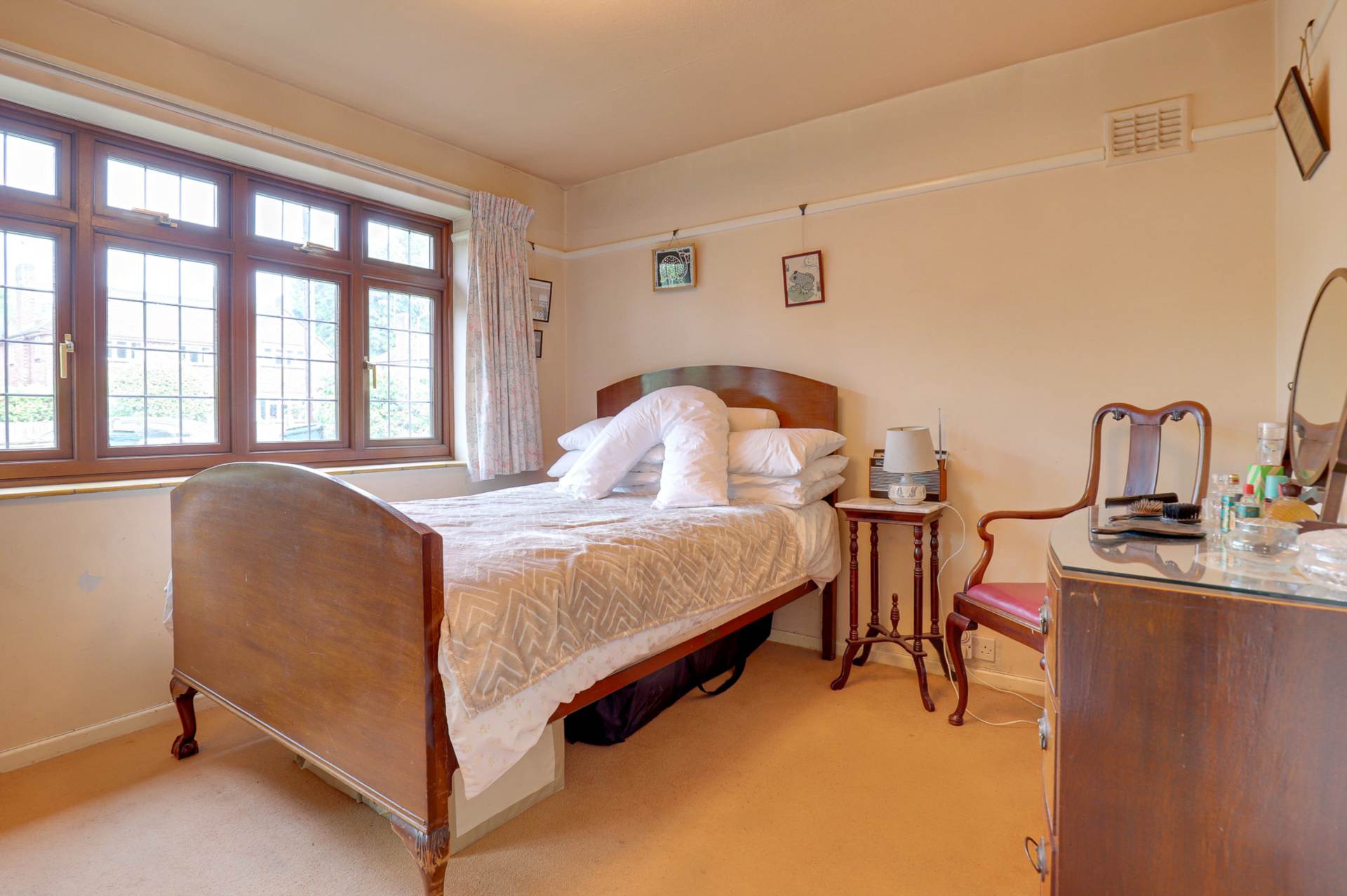 Additional Property Image 3 bedroom Detached Bungalow for sale in Reading 8